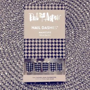 Red Aspen Press On Nails